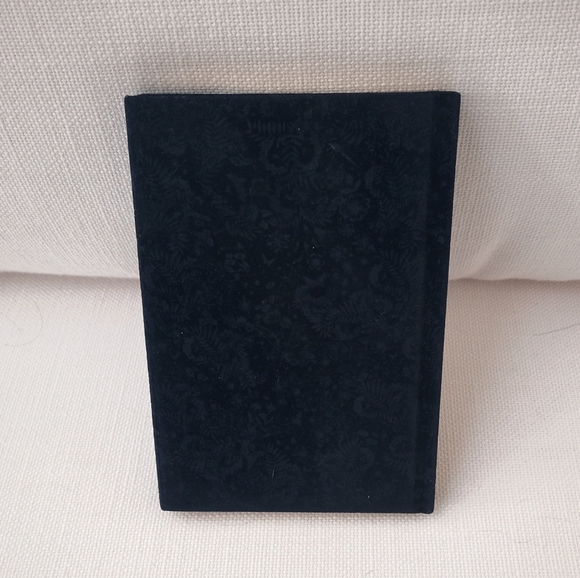 New Dior Velvetbound Goldleaf Notebook - Picture 3 of 8
